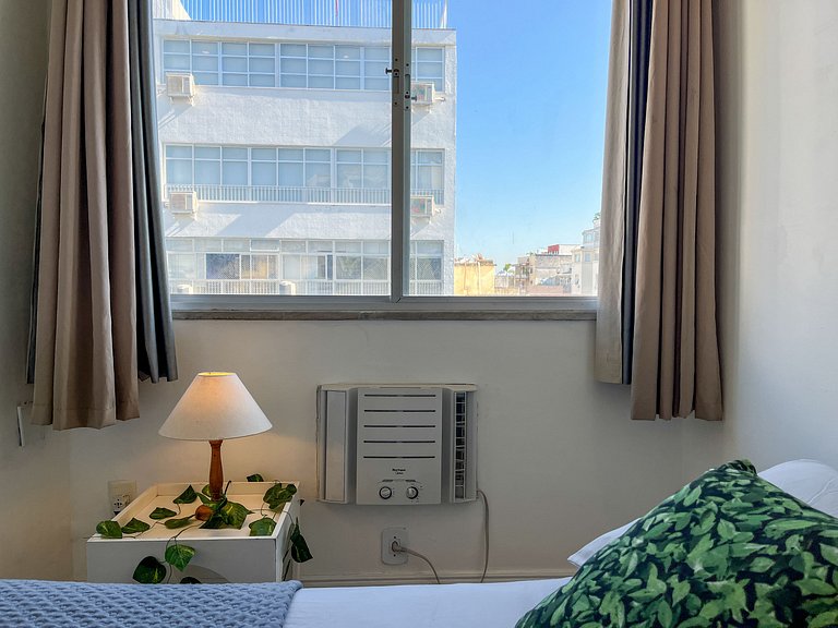 Qto&Sala em Copacabana, 450 metros da praia